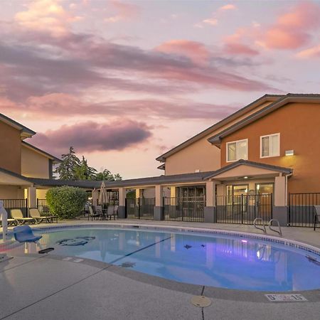 Best Western Antelope Inn & Suites Red Bluff Exterior photo