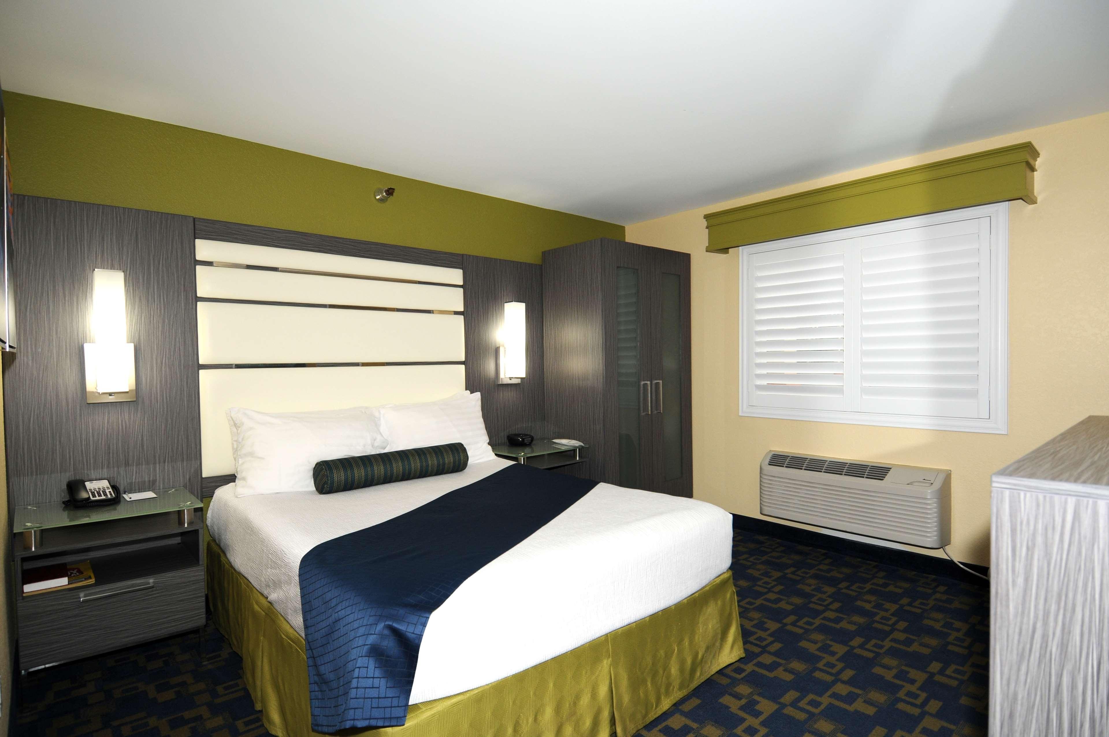 Best Western Antelope Inn & Suites Red Bluff Exterior photo