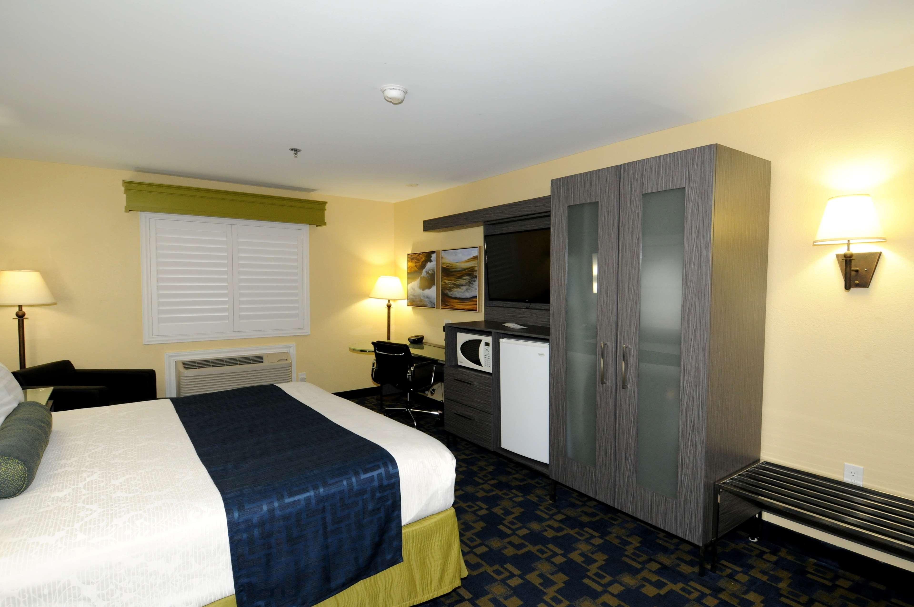 Best Western Antelope Inn & Suites Red Bluff Exterior photo