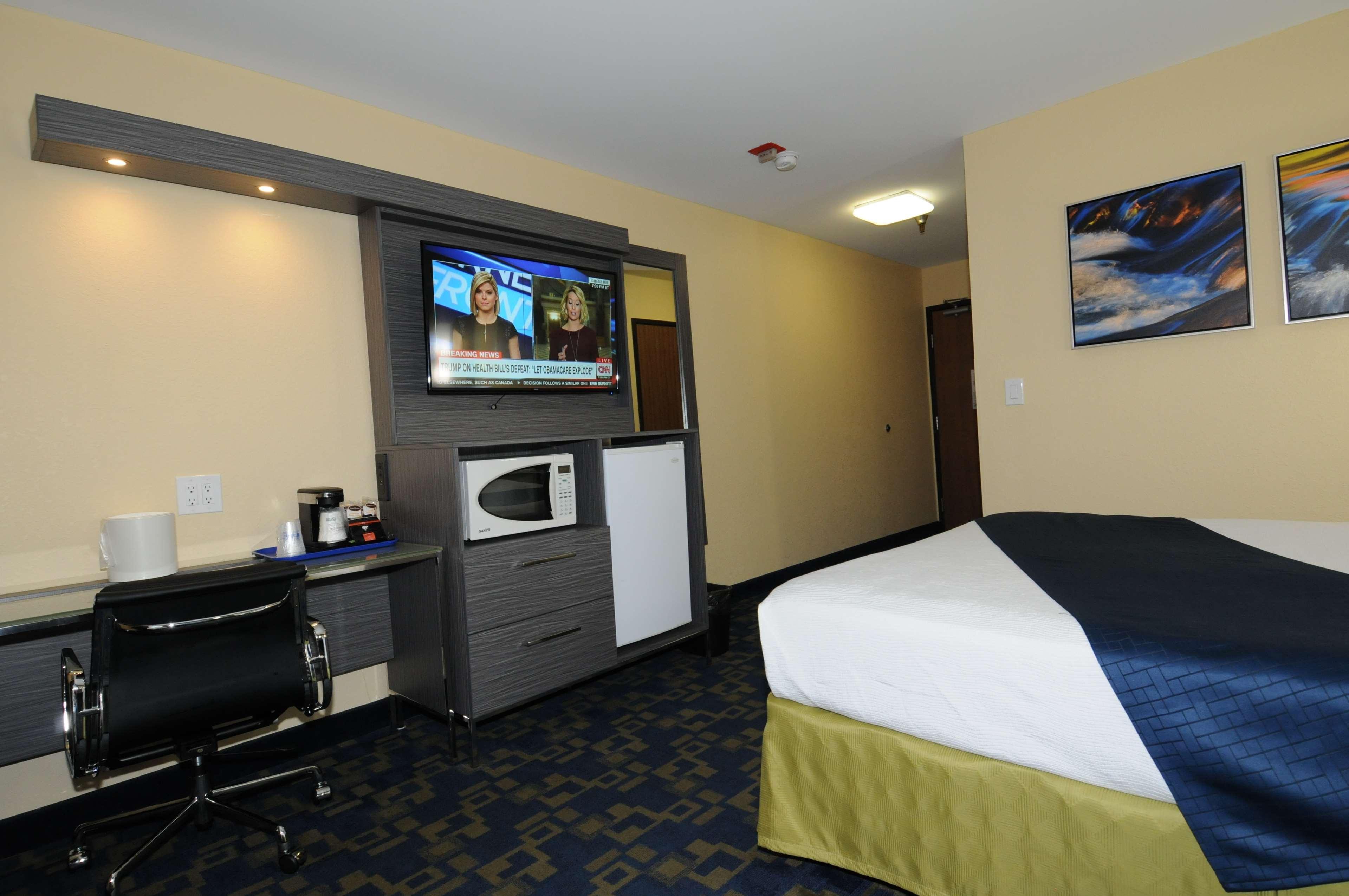Best Western Antelope Inn & Suites Red Bluff Exterior photo