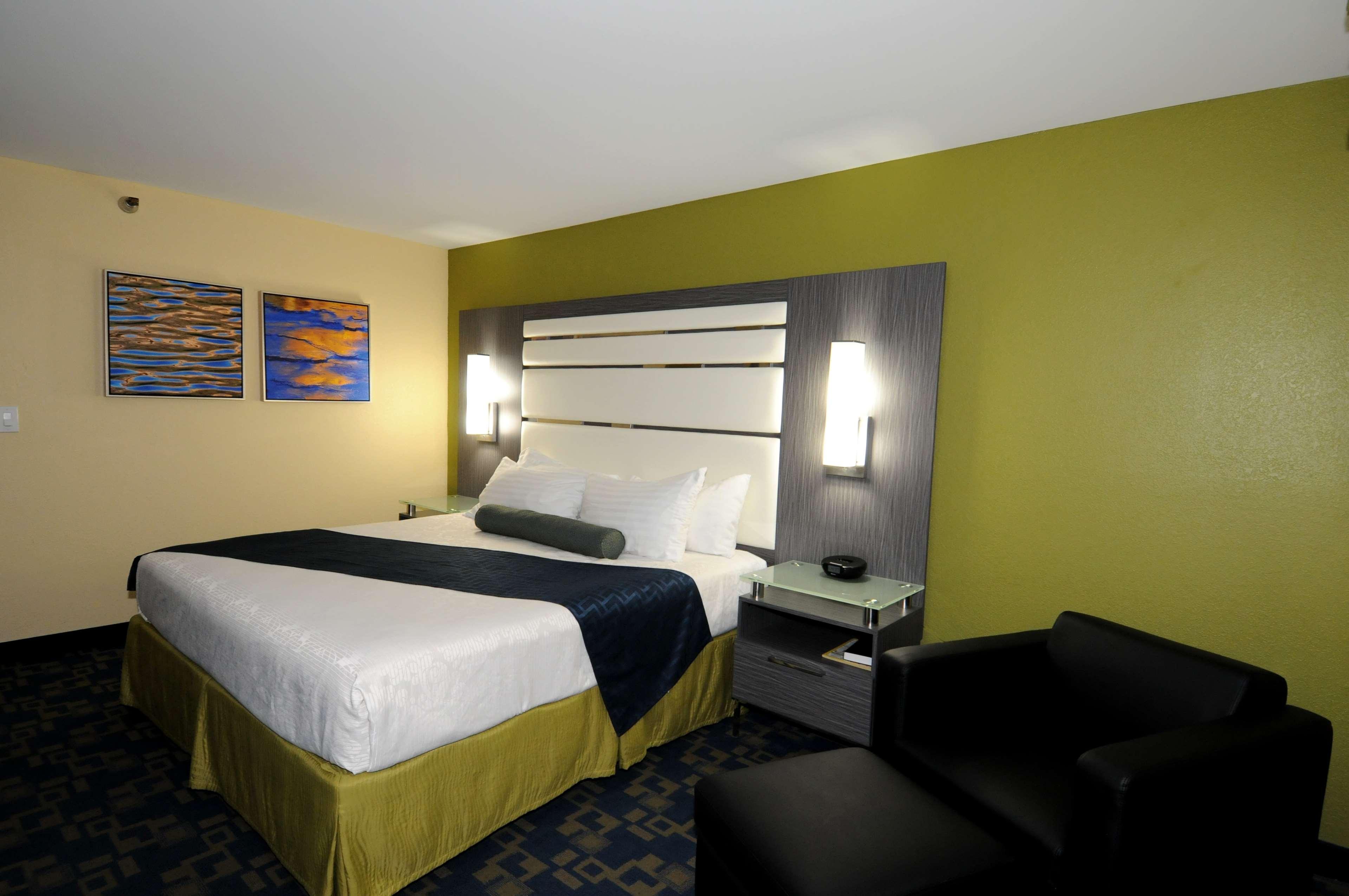 Best Western Antelope Inn & Suites Red Bluff Exterior photo