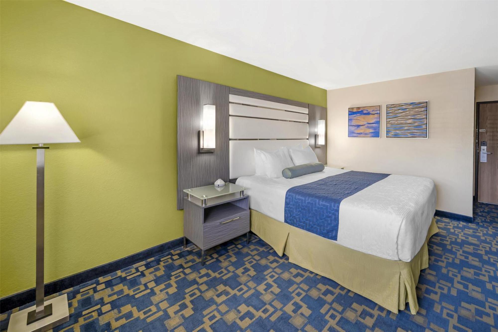 Best Western Antelope Inn & Suites Red Bluff Exterior photo